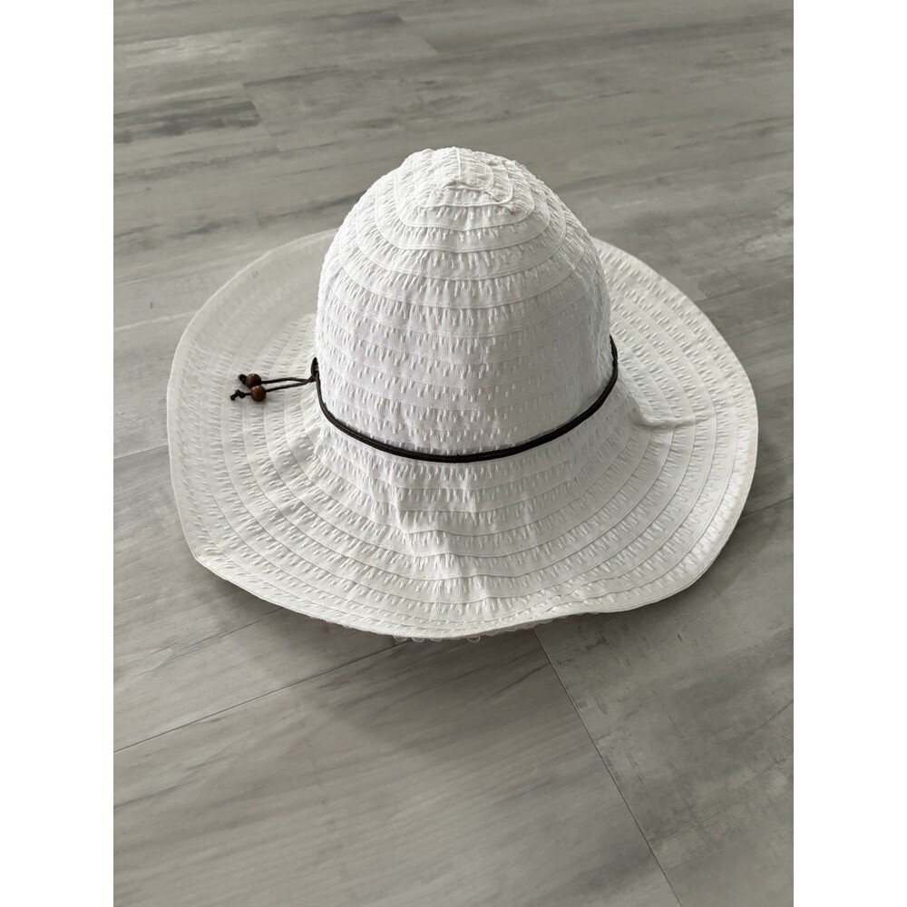 Betmar New York Hat White Beach Sun Vacation Garden Packable Women's One size